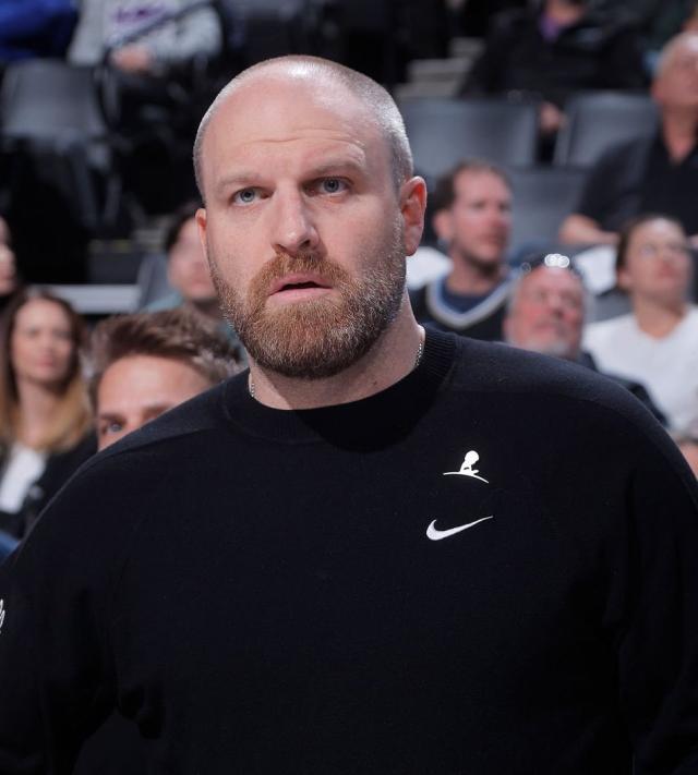 kaiyun-诡异！常规赛还剩9场炒教练 西部第5的灰熊在搞啥？