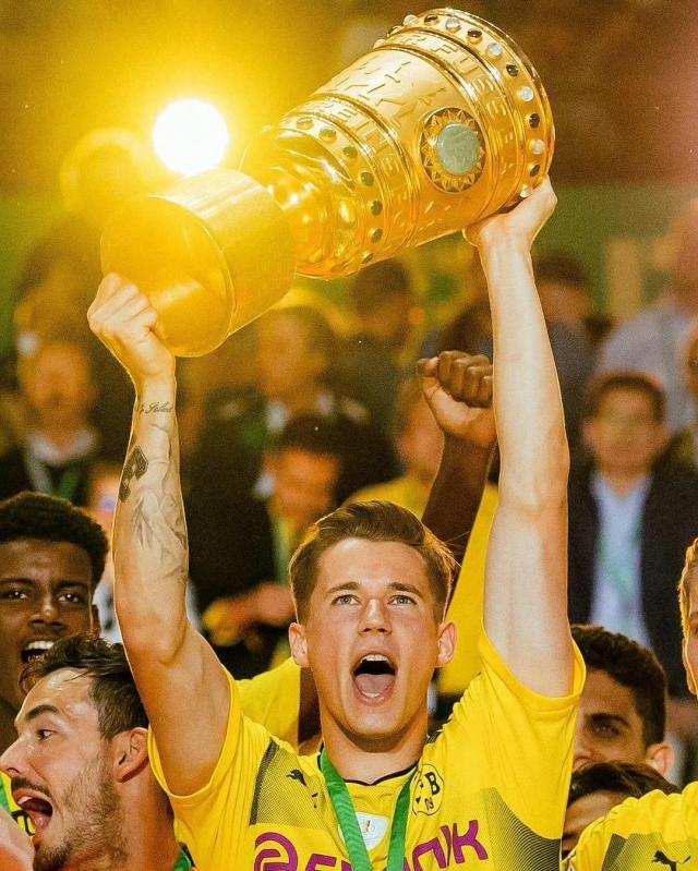 1706192826089048432.jpg 2.jpg