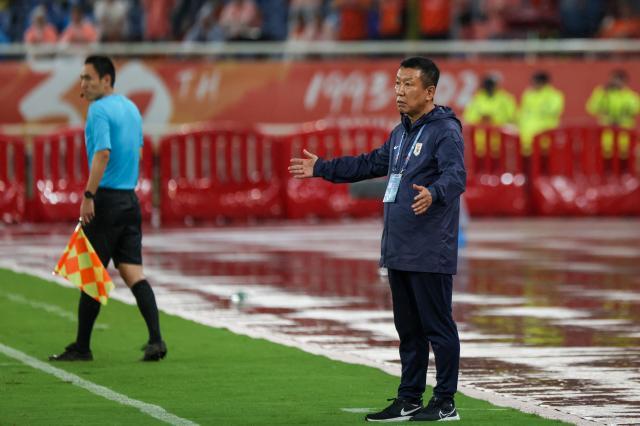 开云体育官网-崔康熙输韩国德比懊悔轮换不彻底：还存在很多问题