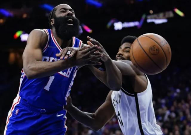 开云体育下载-焦点之战哈登再度隐身 两分球10投全铁遭名宿锐评