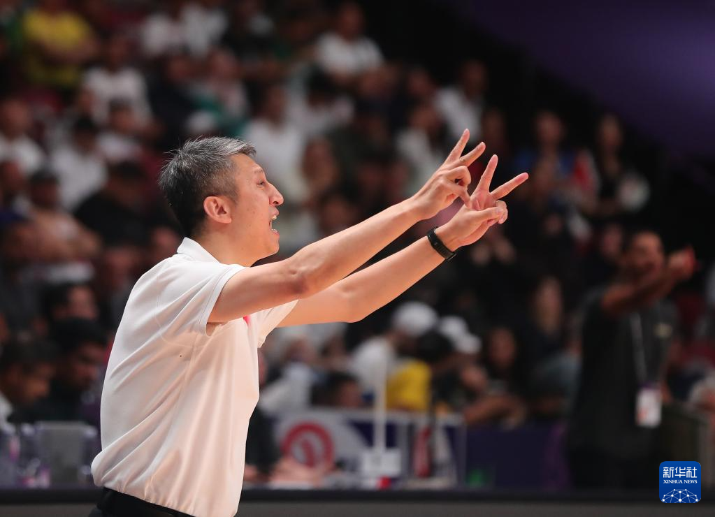 开云体育下载-走马换将为一雪前耻！中国男篮开启世预赛备战，21人名单有讲究