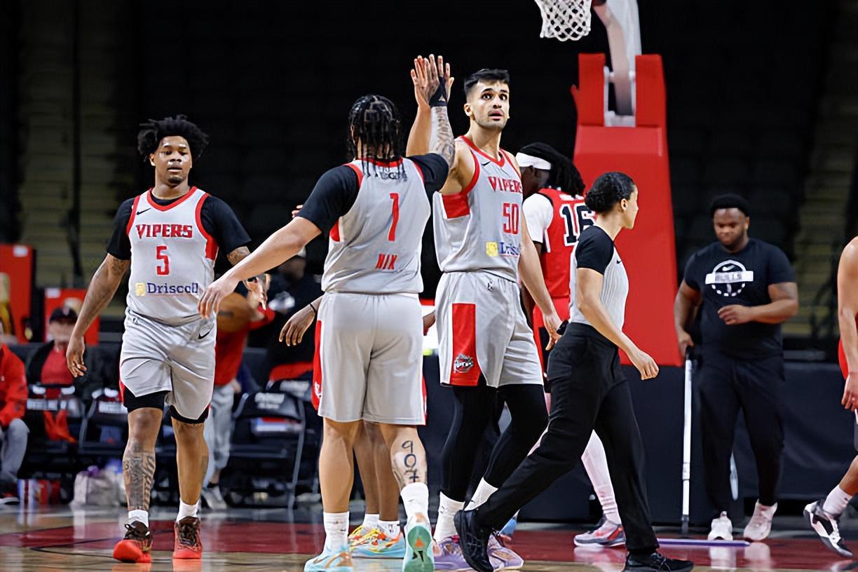 kaiyun-又一次打出了灾难级表现，但火箭二队还是坚持以他为绝对核心？